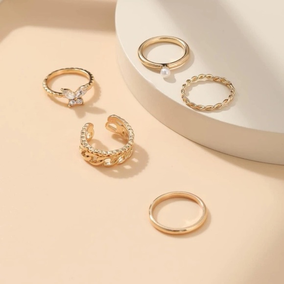 *3/$20* 5 Piece Glam Butterfly Rhinestone and Pearl Ring Set - Picture 4 of 6